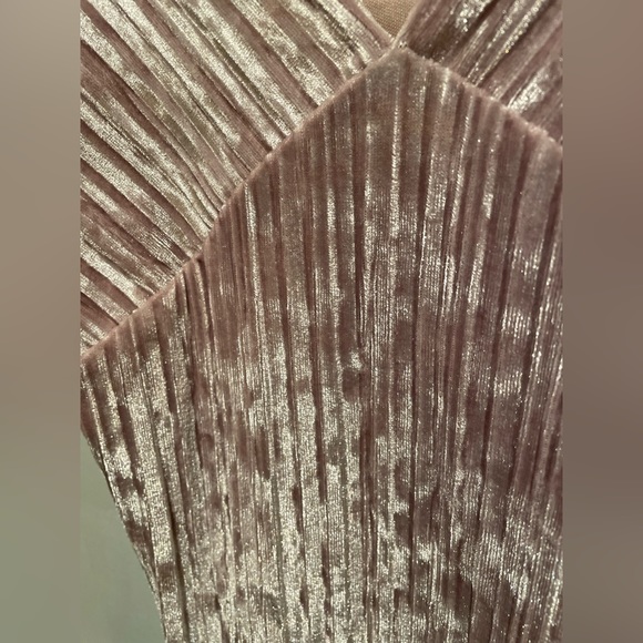 NYE crushed velvet midi dress - Picture 4 of 13